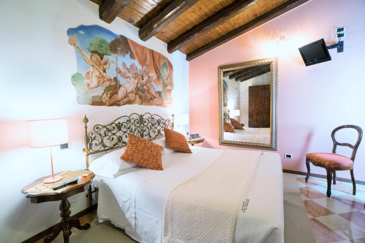 Villa Ducale Hotel & Ristorante ドーロ エクステリア 写真