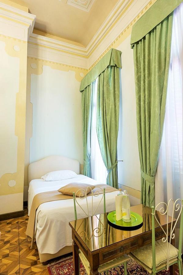 Villa Ducale Hotel & Ristorante ドーロ エクステリア 写真