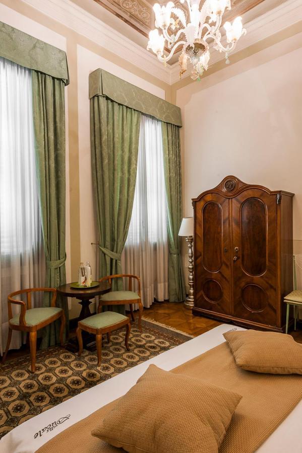 Villa Ducale Hotel & Ristorante ドーロ エクステリア 写真