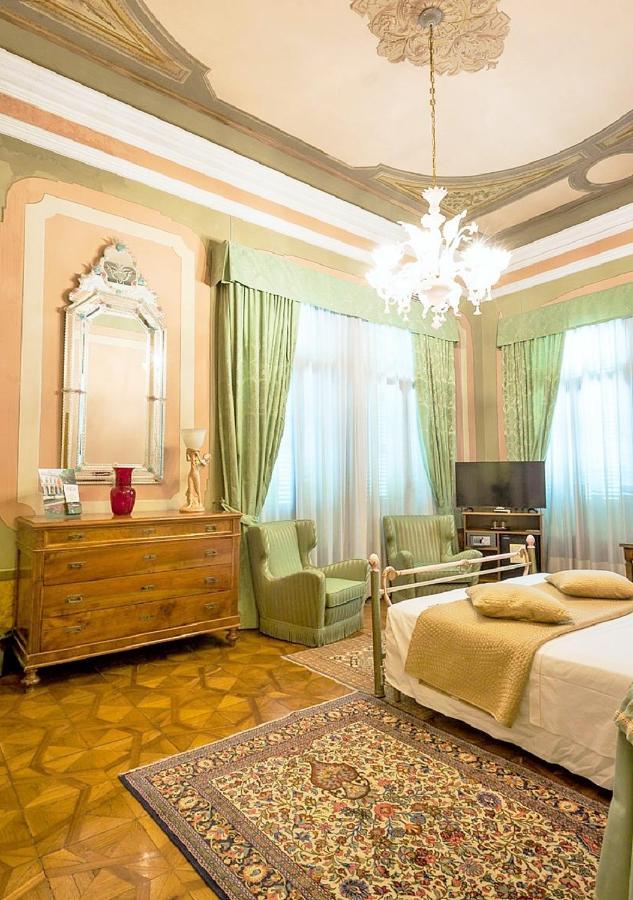 Villa Ducale Hotel & Ristorante ドーロ エクステリア 写真