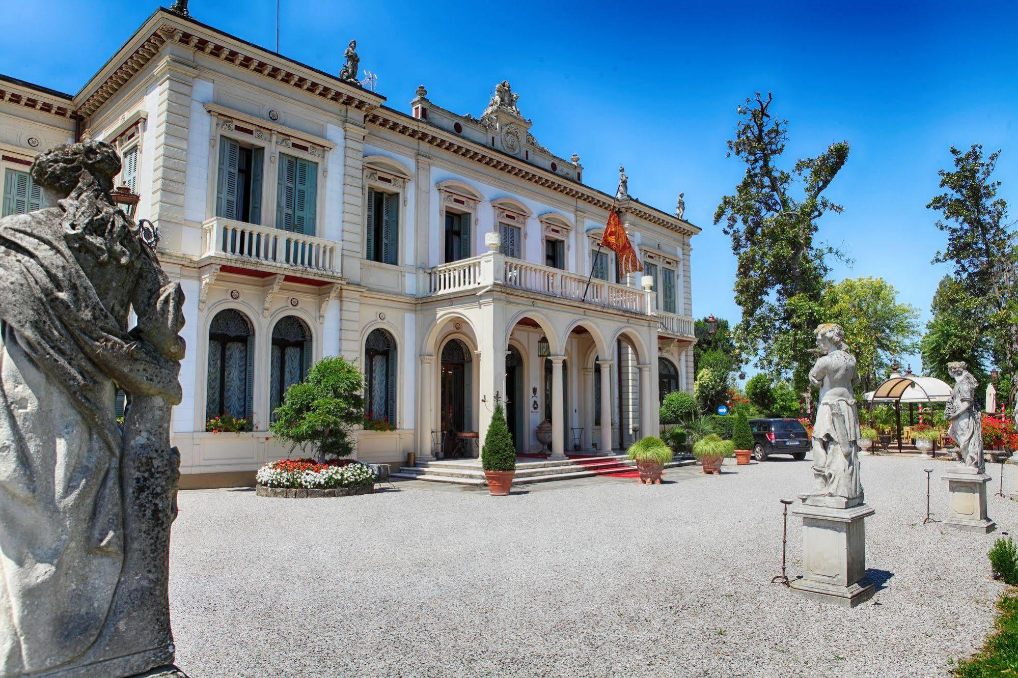 Villa Ducale Hotel & Ristorante ドーロ エクステリア 写真