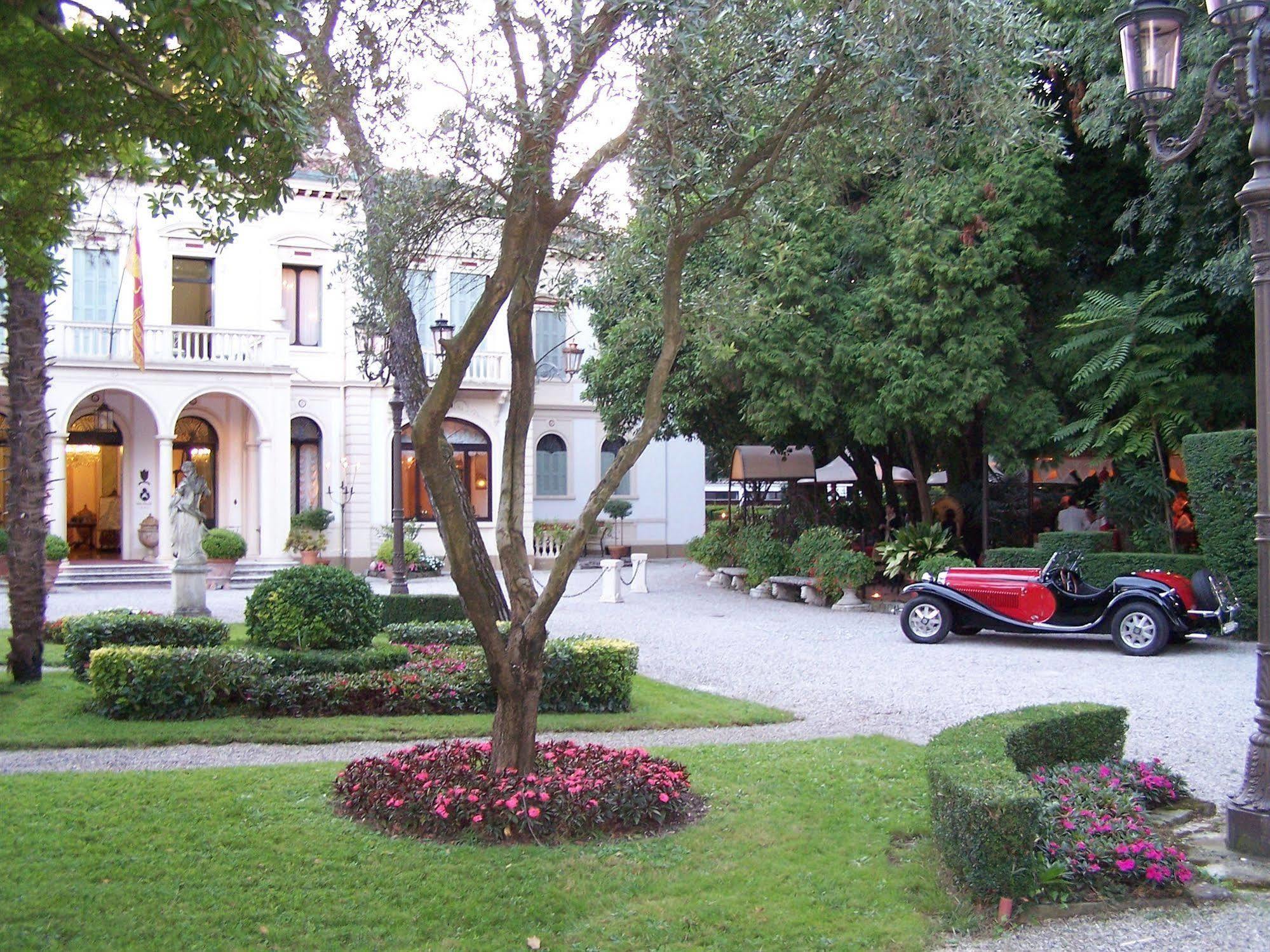 Villa Ducale Hotel & Ristorante ドーロ エクステリア 写真