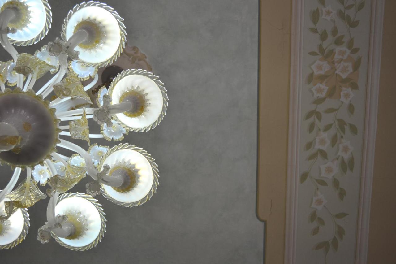 Villa Ducale Hotel & Ristorante ドーロ エクステリア 写真